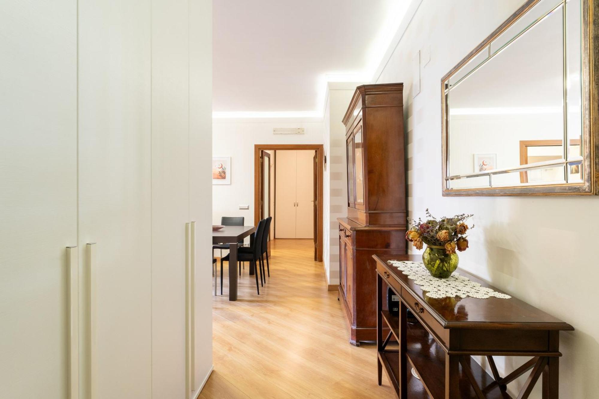 Furio Family Flat, A Few Steps From Metro A Stop *
